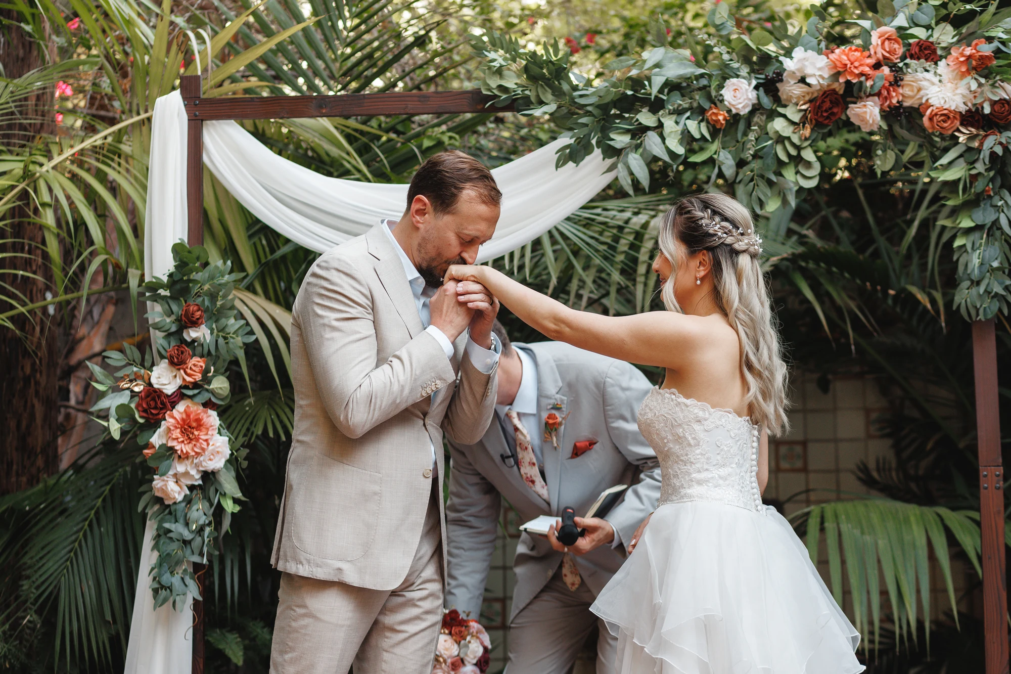 Jenny & Ken wedding photo 9 — Zatonsky Moments